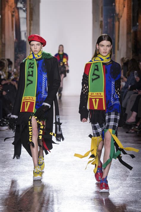 versace 2018 medieval|Every Look From Versace's Fall 2018 Collection.